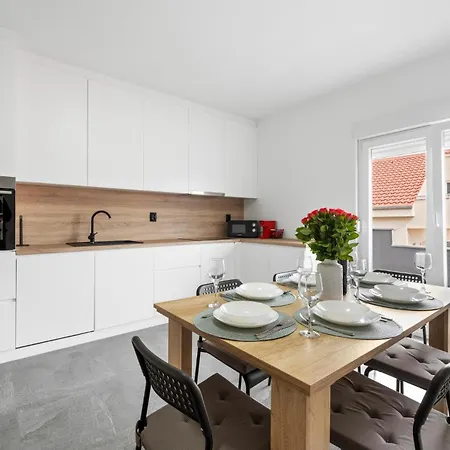 Awesome In With Kitchen